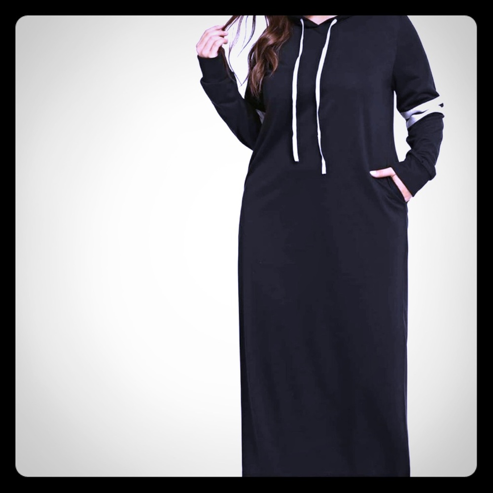 Sweater dress with hood